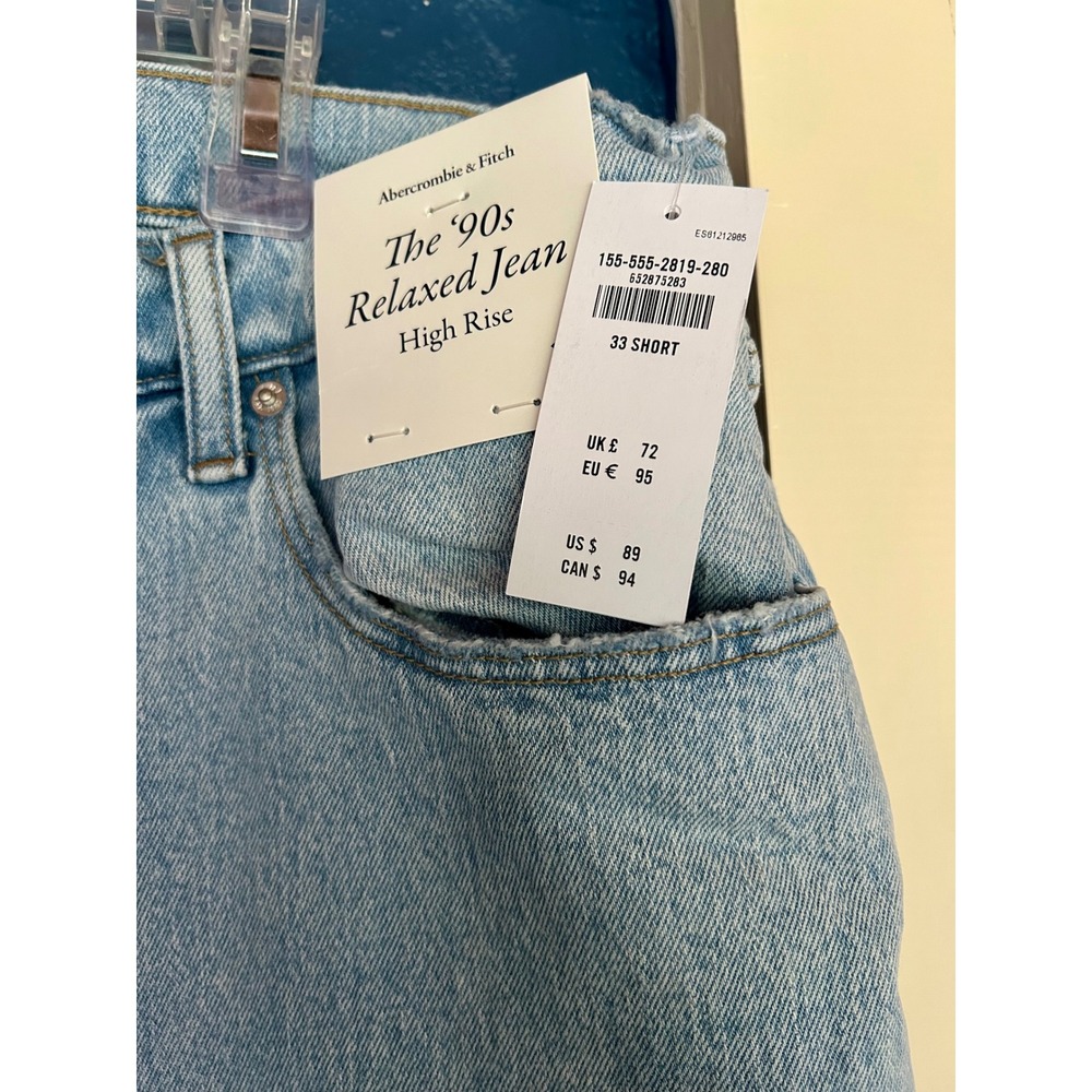 Abercrombie & Fitch NWT The 90s Relaxed Jean‎ High Rise Light Wash Denim Pants - Picture 2 of 6
